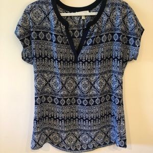Casual navy print top
